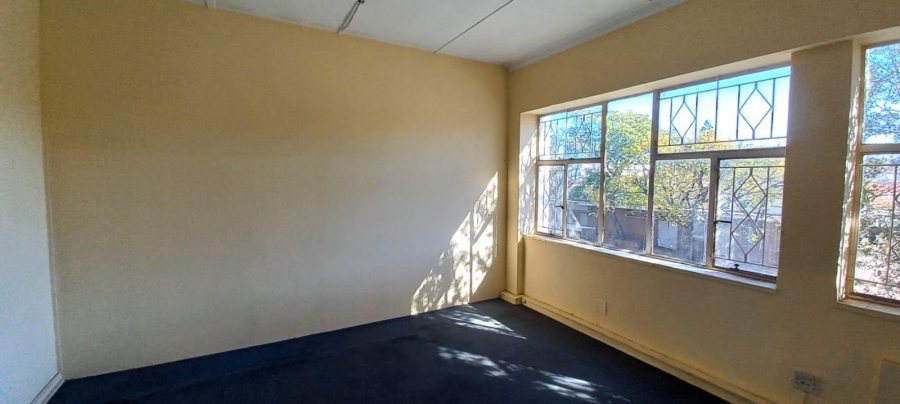 To Let Commercial Property for Rent in Benrose Gauteng