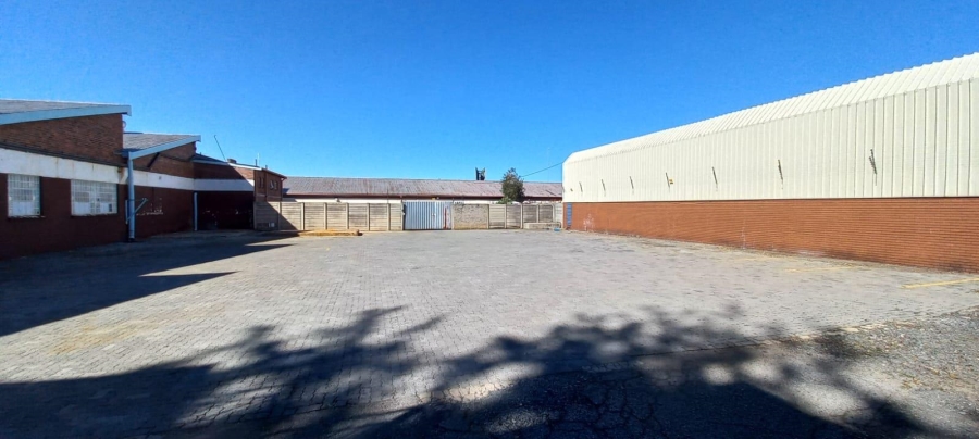 To Let Commercial Property for Rent in Benrose Gauteng