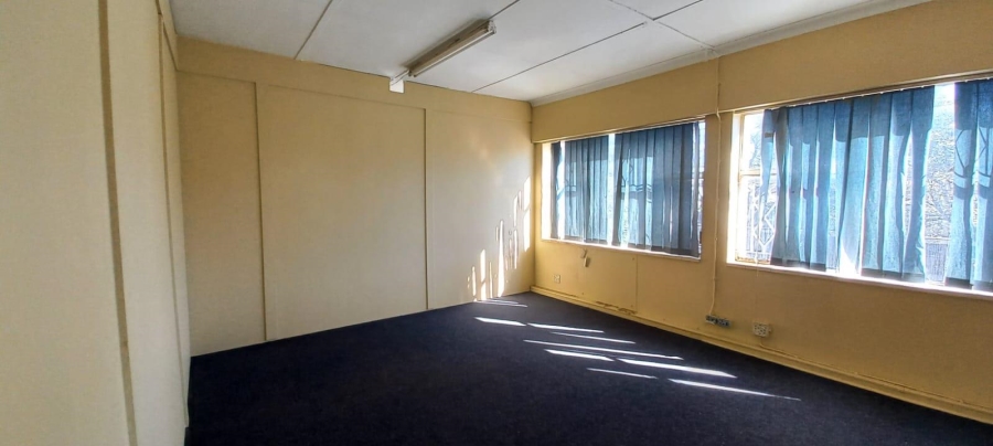 To Let Commercial Property for Rent in Benrose Gauteng