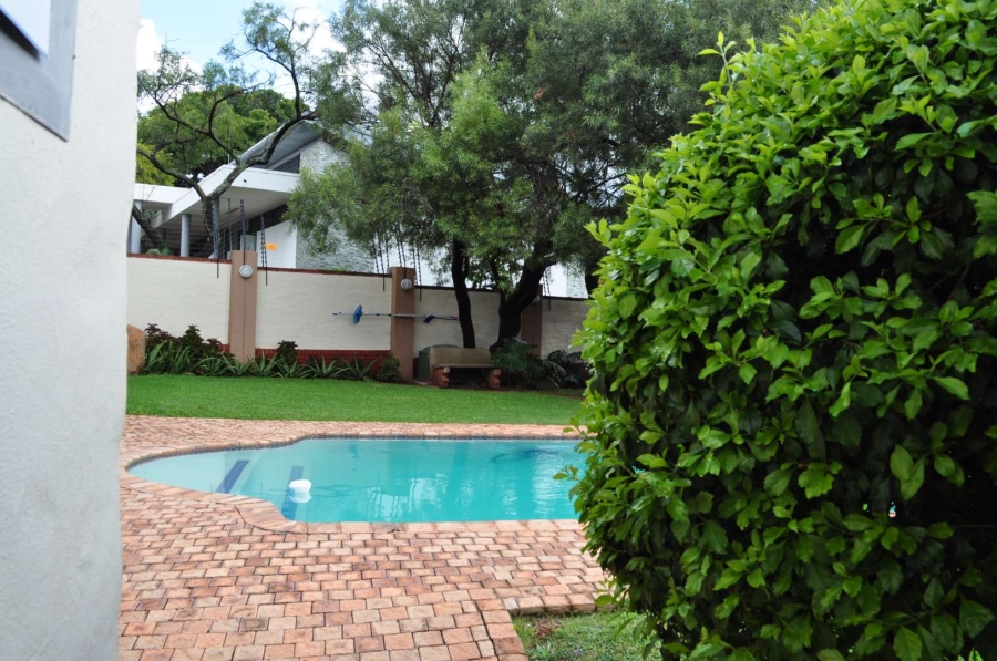 To Let 2 Bedroom Property for Rent in Faerie Glen Gauteng