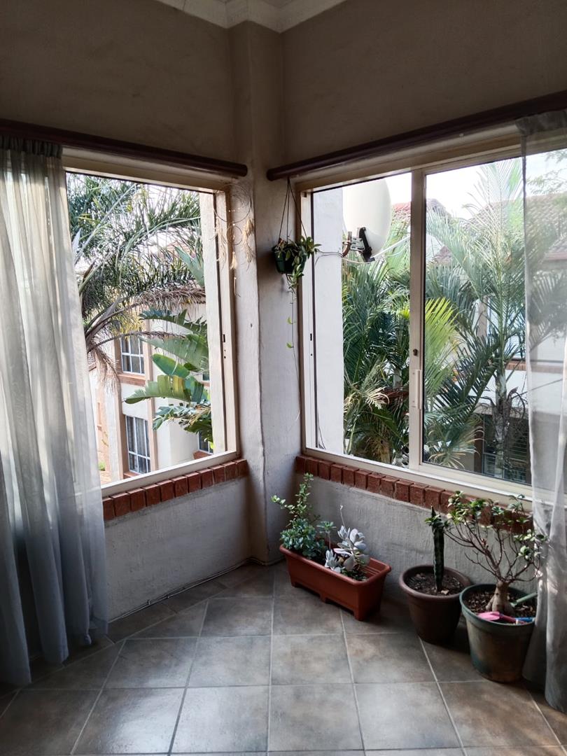 To Let 2 Bedroom Property for Rent in Faerie Glen Gauteng