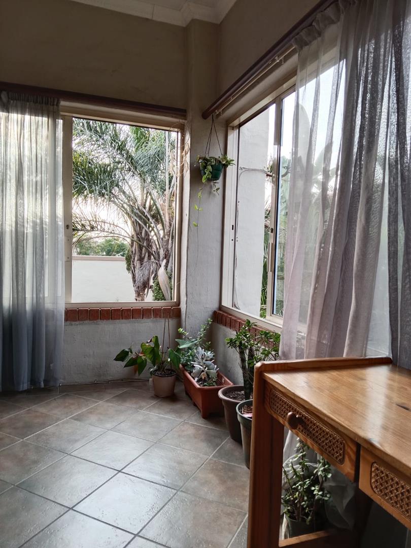 To Let 2 Bedroom Property for Rent in Faerie Glen Gauteng