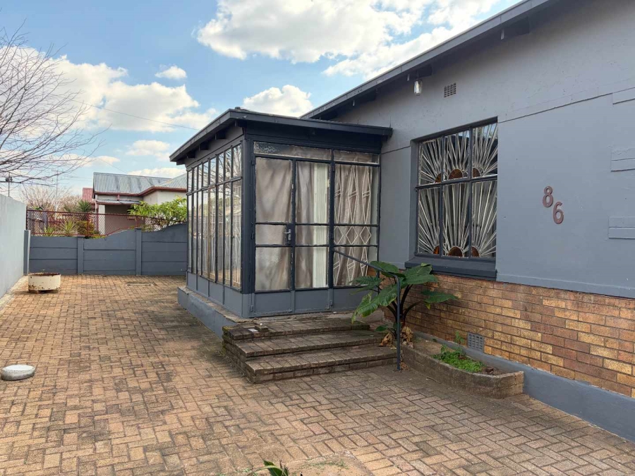 To Let 3 Bedroom Property for Rent in Krugersdorp West Gauteng