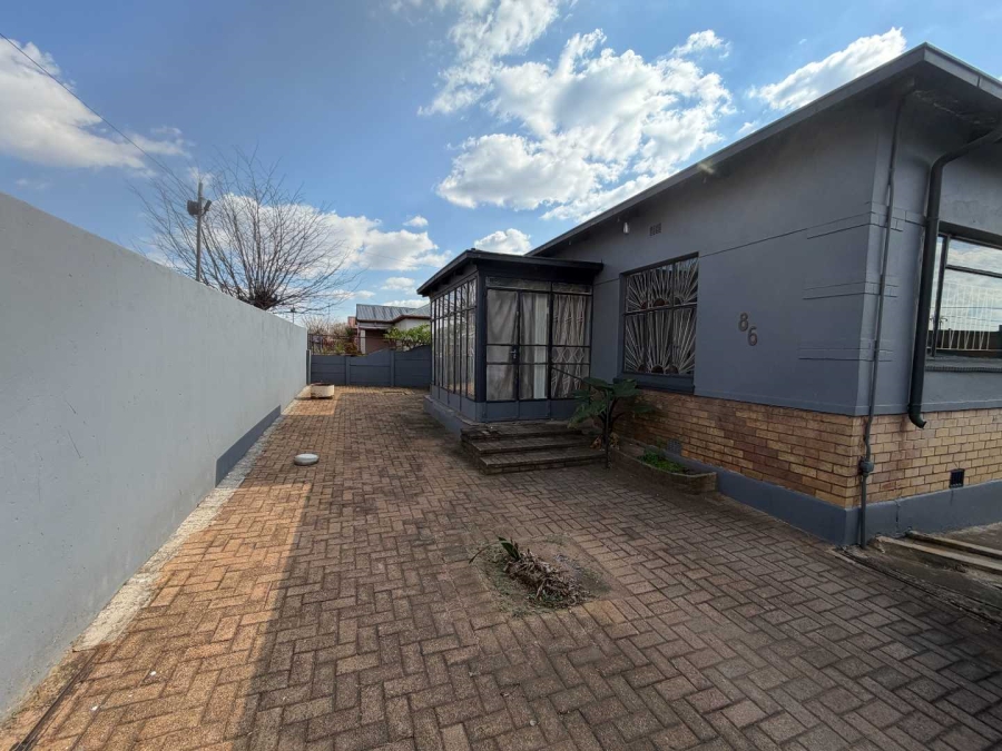 To Let 3 Bedroom Property for Rent in Krugersdorp West Gauteng