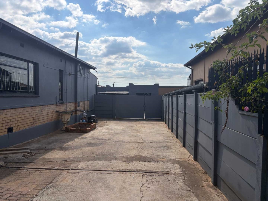 To Let 3 Bedroom Property for Rent in Krugersdorp West Gauteng