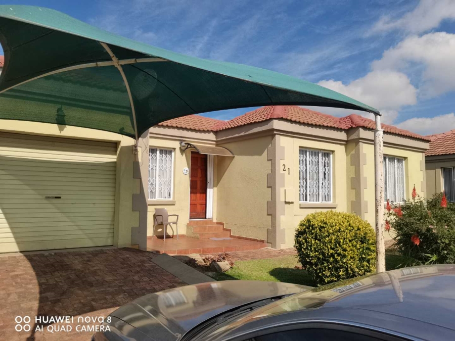 2 Bedroom Property for Sale in Elandspark Gauteng