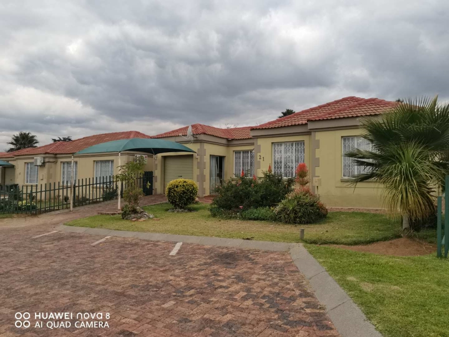 2 Bedroom Property for Sale in Elandspark Gauteng