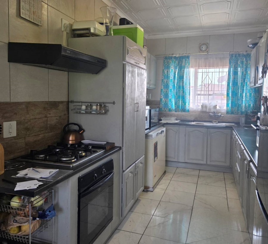 2 Bedroom Property for Sale in Albemarle Gauteng