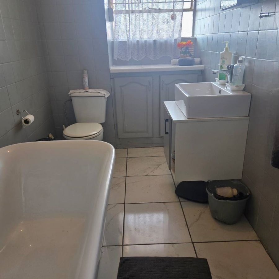 2 Bedroom Property for Sale in Albemarle Gauteng