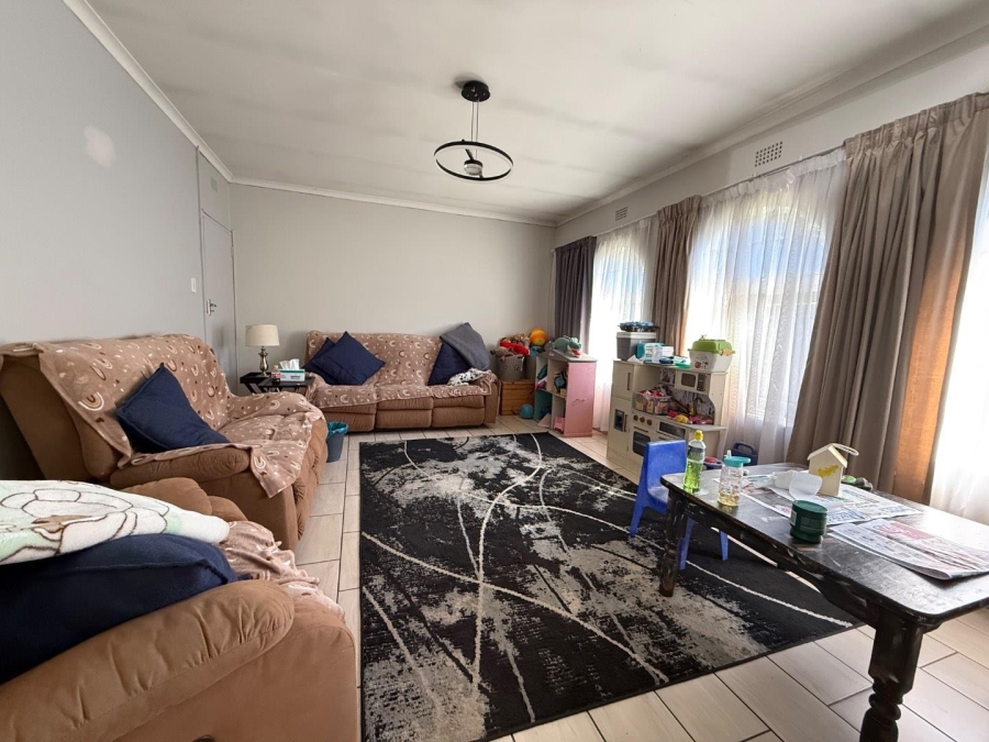 5 Bedroom Property for Sale in Brackenhurst Gauteng