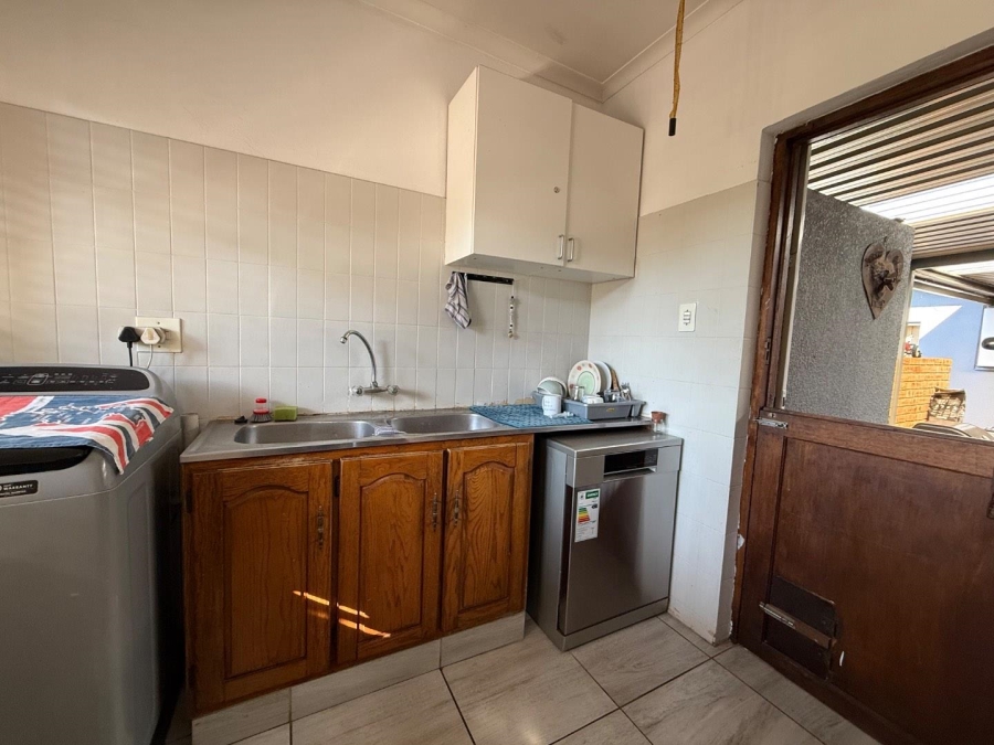 5 Bedroom Property for Sale in Brackenhurst Gauteng
