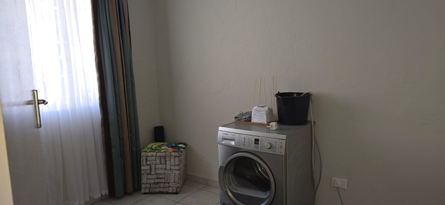 2 Bedroom Property for Sale in Verwoerdpark Gauteng
