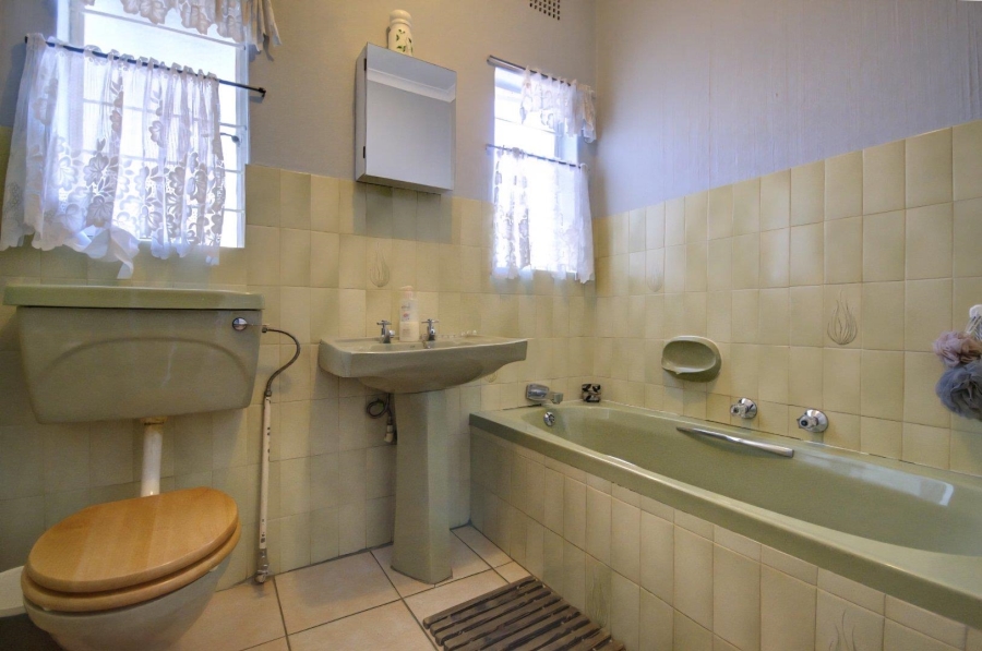 4 Bedroom Property for Sale in Brackenhurst Gauteng