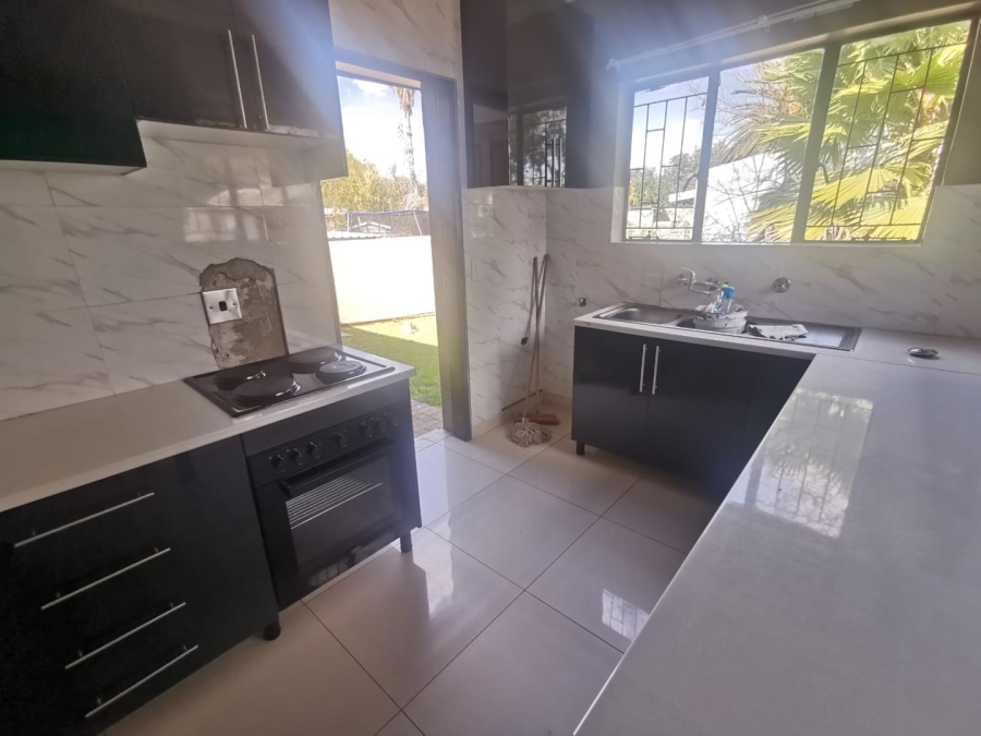 To Let 3 Bedroom Property for Rent in Brackendowns Gauteng