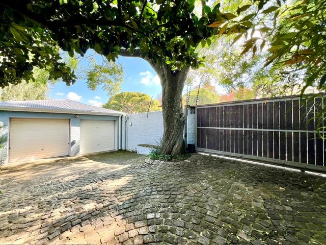 To Let 3 Bedroom Property for Rent in Parktown North Gauteng