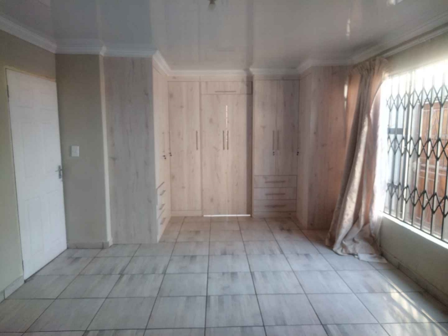 4 Bedroom Property for Sale in Soshanguve VV Gauteng