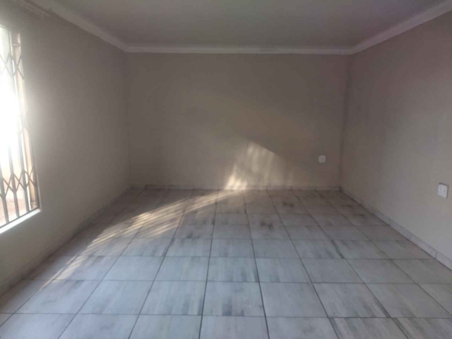4 Bedroom Property for Sale in Soshanguve VV Gauteng