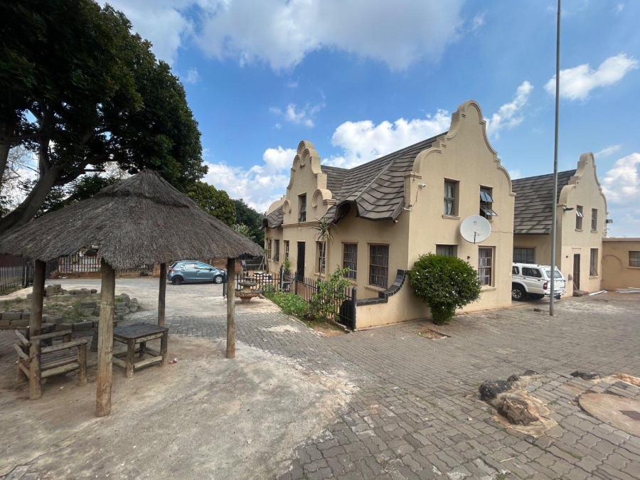 14 Bedroom Property for Sale in Laudium Ext 3 Gauteng