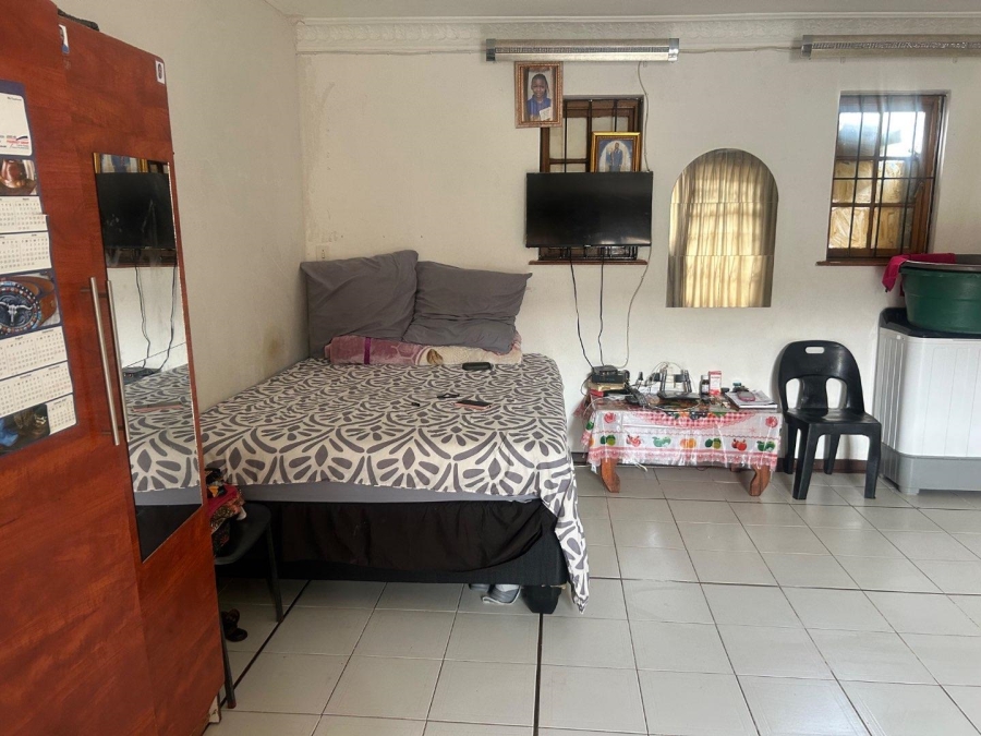 14 Bedroom Property for Sale in Laudium Ext 3 Gauteng