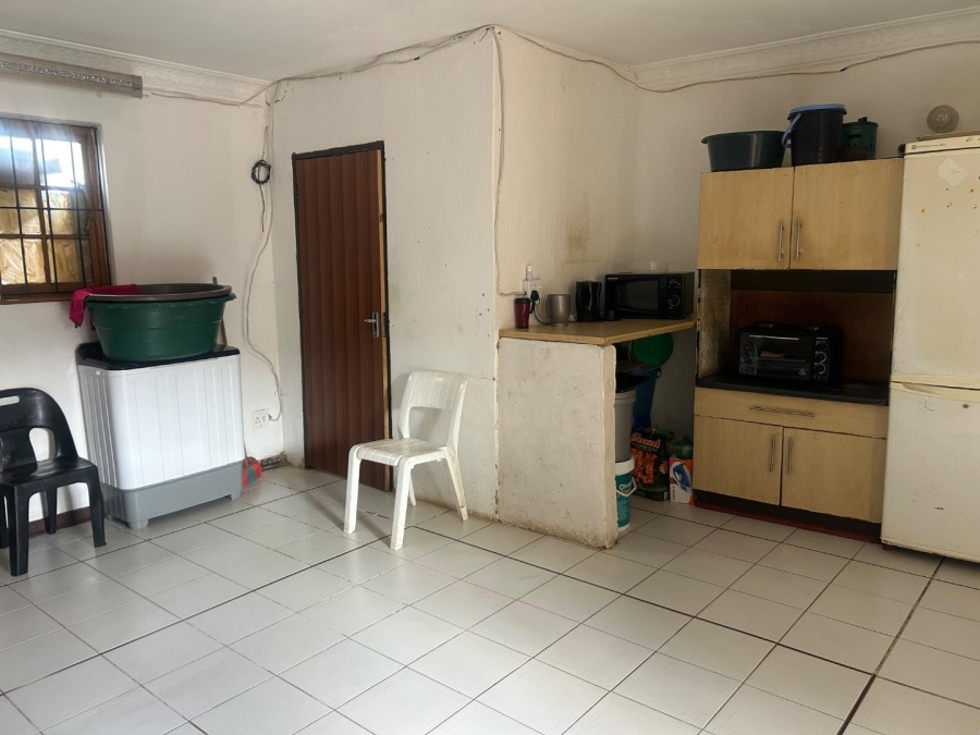 14 Bedroom Property for Sale in Laudium Ext 3 Gauteng