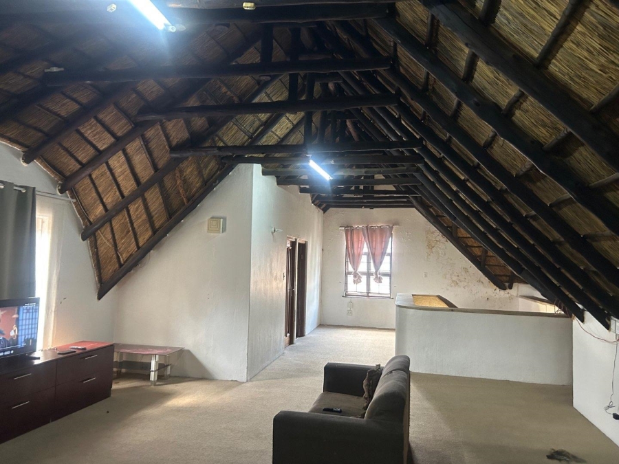 14 Bedroom Property for Sale in Laudium Ext 3 Gauteng