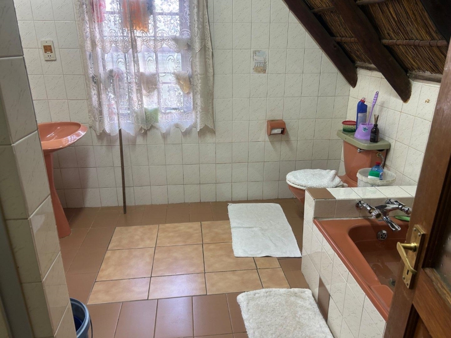14 Bedroom Property for Sale in Laudium Ext 3 Gauteng