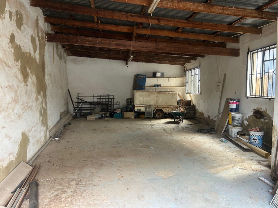 14 Bedroom Property for Sale in Laudium Ext 3 Gauteng