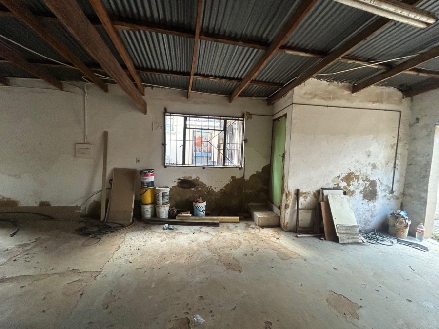 14 Bedroom Property for Sale in Laudium Ext 3 Gauteng