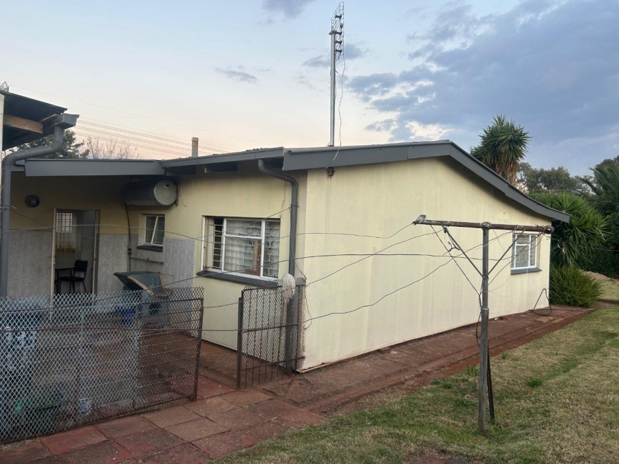 3 Bedroom Property for Sale in Laudium Ext 3 Gauteng