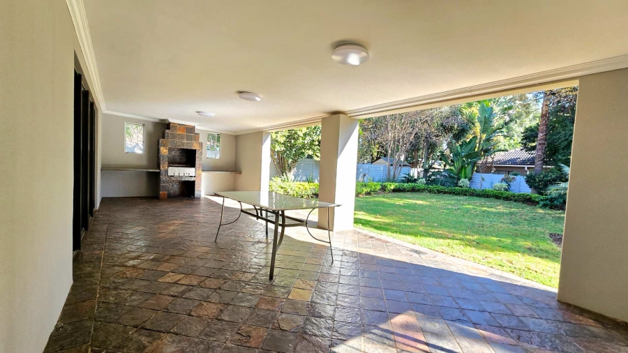 4 Bedroom Property for Sale in Garsfontein Gauteng