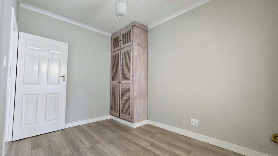 4 Bedroom Property for Sale in Garsfontein Gauteng