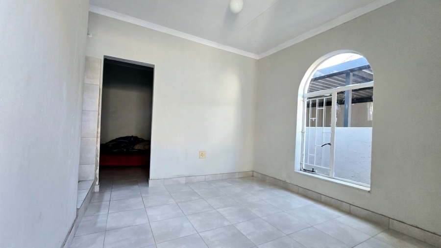4 Bedroom Property for Sale in Garsfontein Gauteng