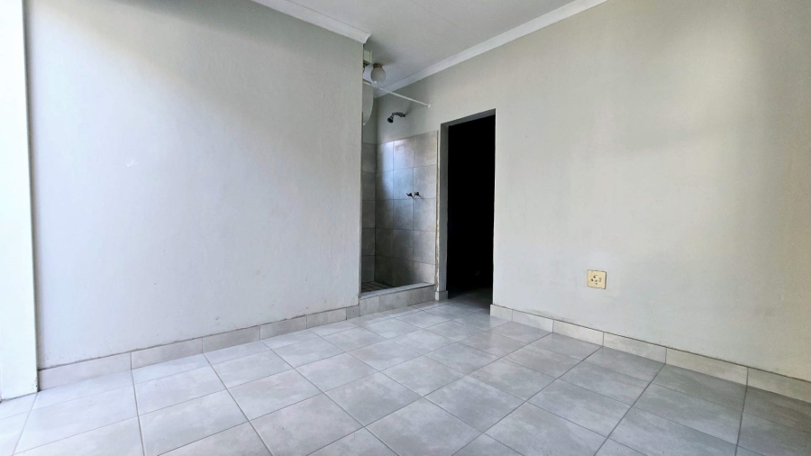 4 Bedroom Property for Sale in Garsfontein Gauteng