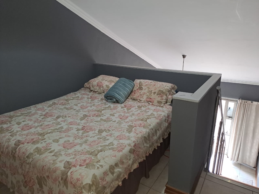 1 Bedroom Property for Sale in Hillcrest Gauteng