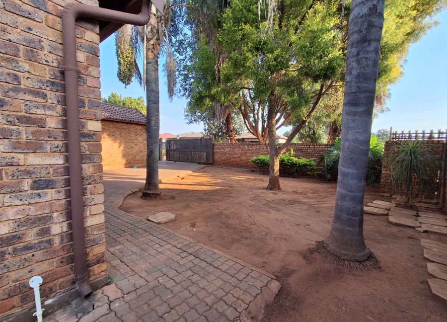 3 Bedroom Property for Sale in The Orchards Gauteng