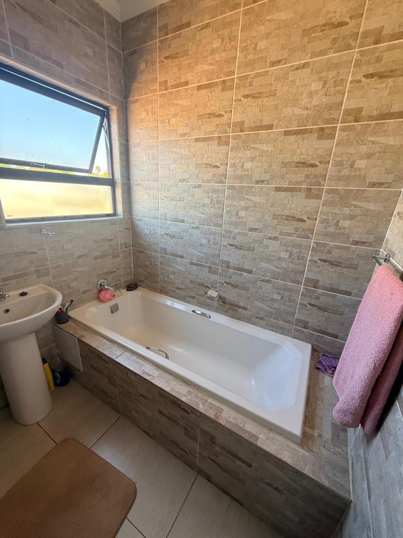 4 Bedroom Property for Sale in Rayton Gauteng