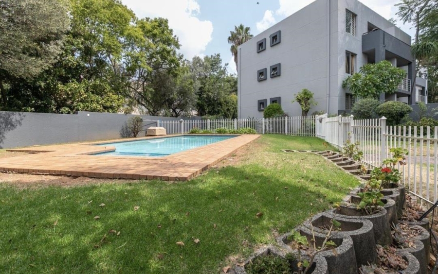 To Let 1 Bedroom Property for Rent in Sandown Gauteng