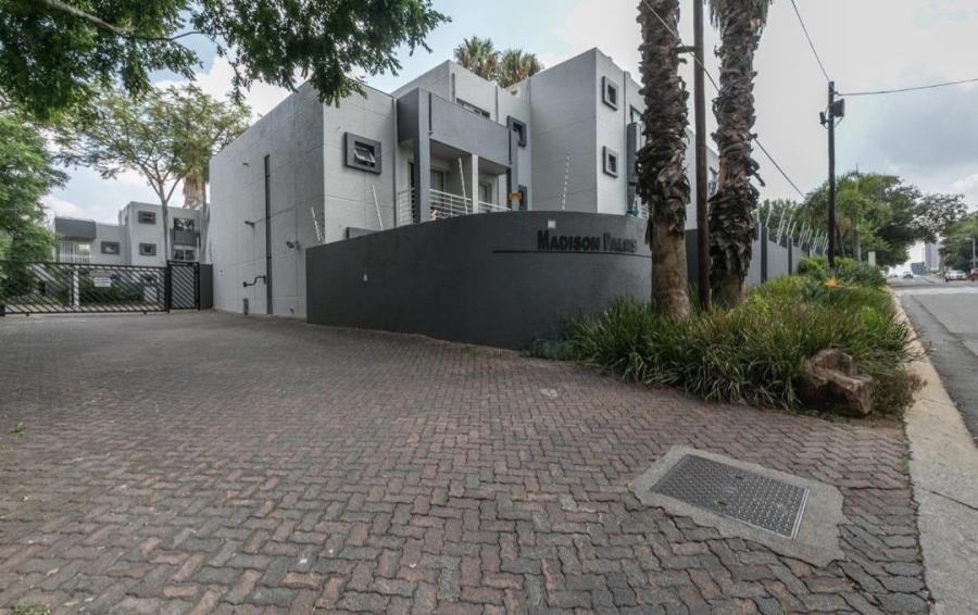 To Let 1 Bedroom Property for Rent in Sandown Gauteng