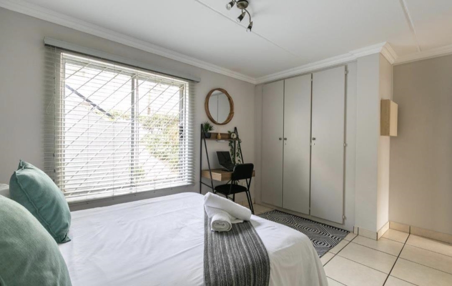 To Let 1 Bedroom Property for Rent in Sandown Gauteng