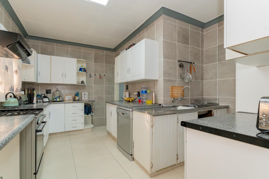 3 Bedroom Property for Sale in Birch Acres Gauteng