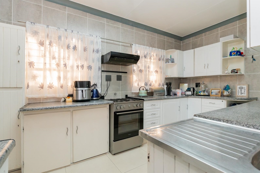 3 Bedroom Property for Sale in Birch Acres Gauteng