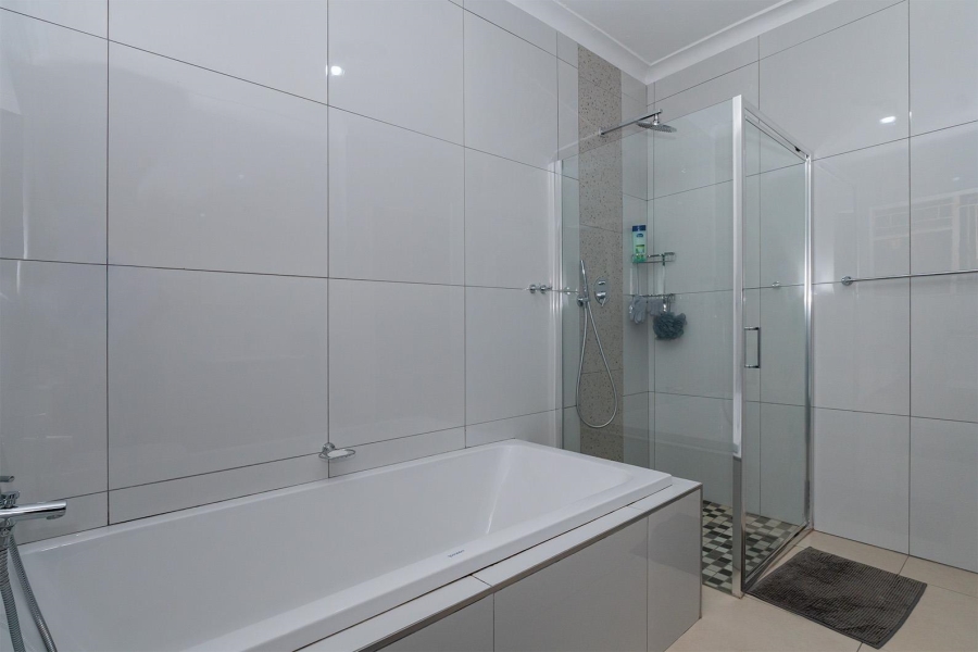 3 Bedroom Property for Sale in Birch Acres Gauteng