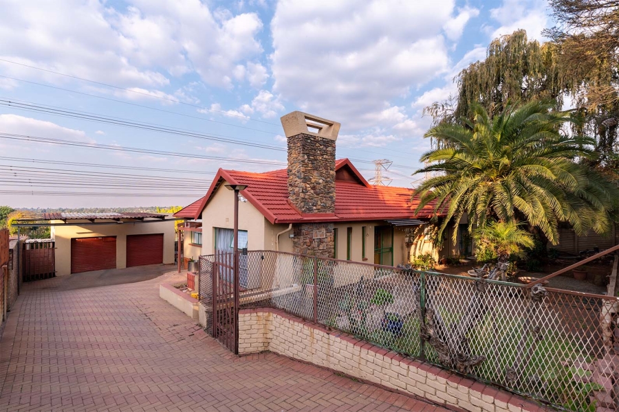 3 Bedroom Property for Sale in Birch Acres Gauteng