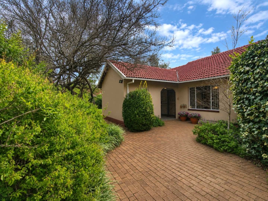 To Let 3 Bedroom Property for Rent in Randpark Ridge Gauteng