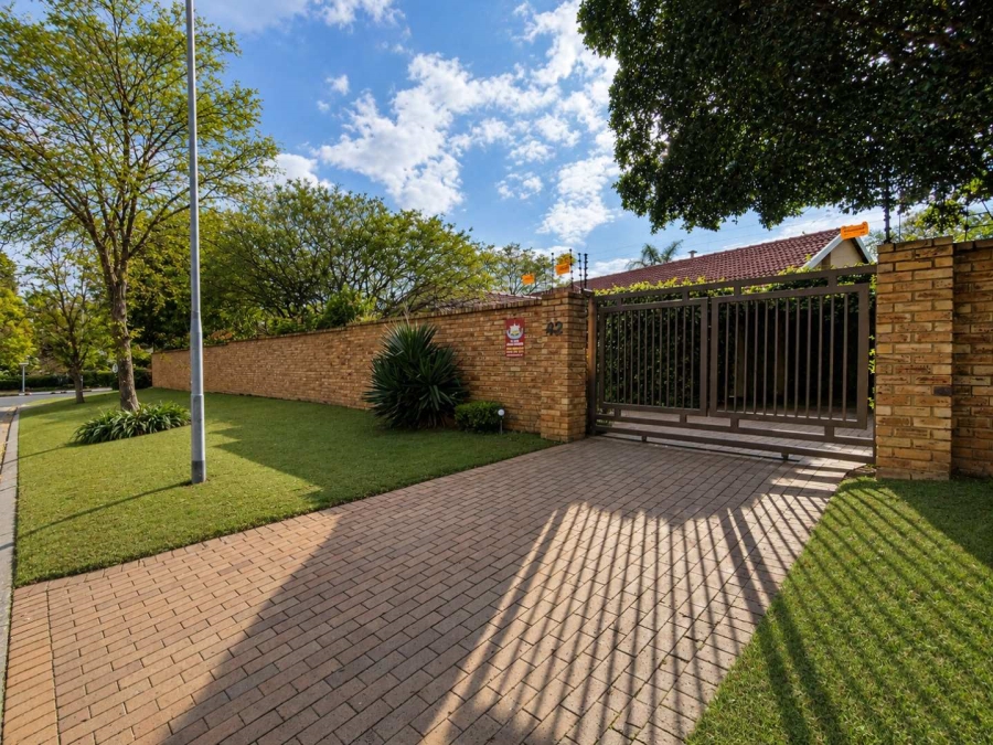 To Let 3 Bedroom Property for Rent in Randpark Ridge Gauteng