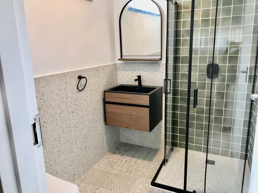 To Let 1 Bedroom Property for Rent in Glenadrienne Gauteng