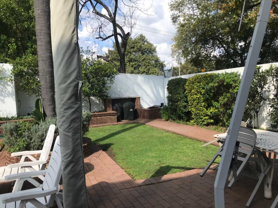 To Let 1 Bedroom Property for Rent in Glenadrienne Gauteng