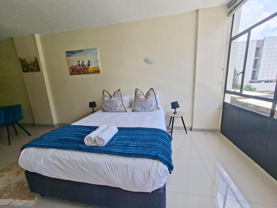 To Let 1 Bedroom Property for Rent in Illovo Gauteng