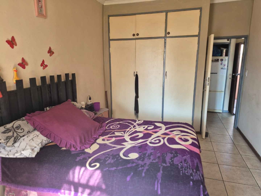 1 Bedroom Property for Sale in Hermanstad Gauteng