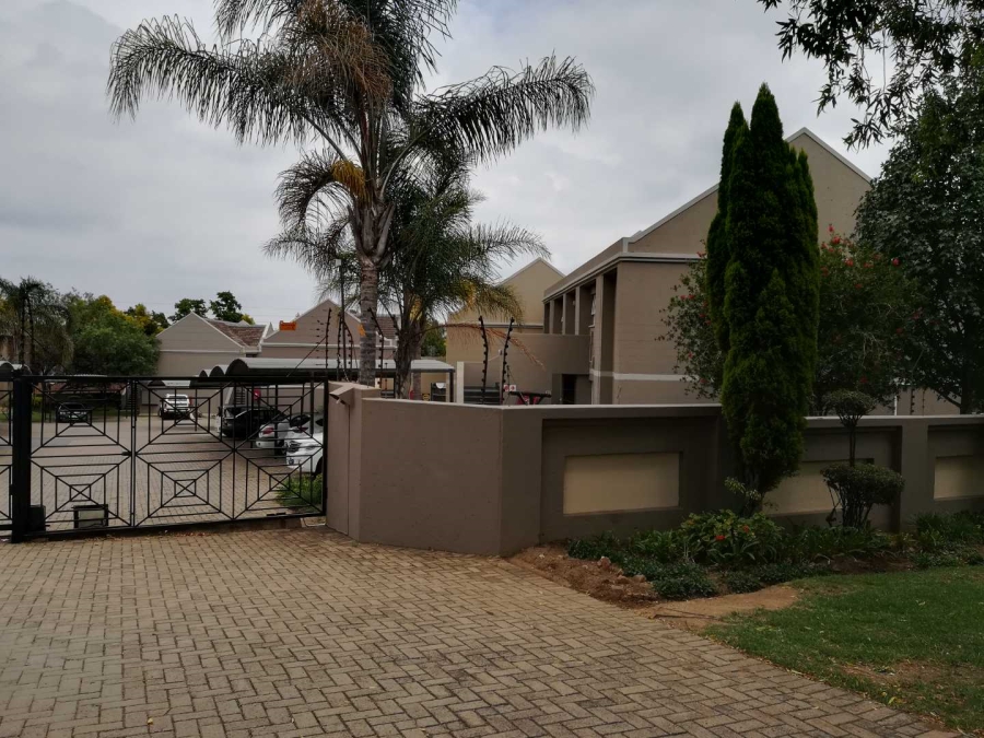 To Let 1 Bedroom Property for Rent in Erasmusrand Gauteng